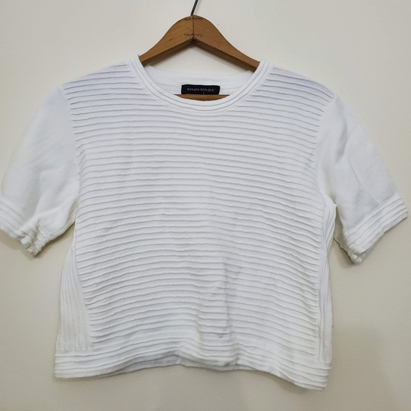 Banana Republic Tops - White Cropped Banana Republic Short Sleeve Sweater Banana Republic Tops - White Cropped Banana Republic Short Sleeve Sweater